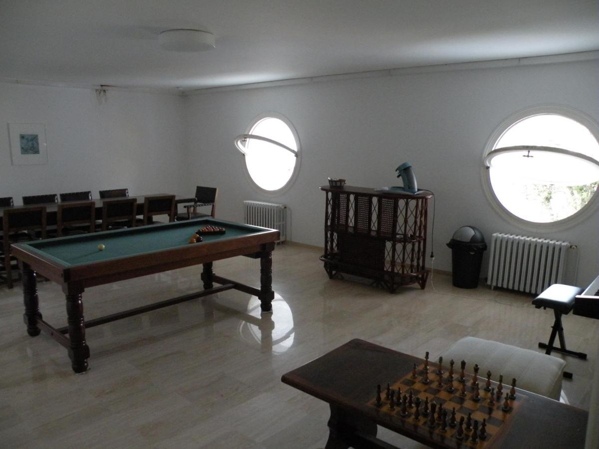 Bel 2 Ou 4 Personnes Vue Sur La Baie De Cannes Immense Piscine Calme Xxl Appartement