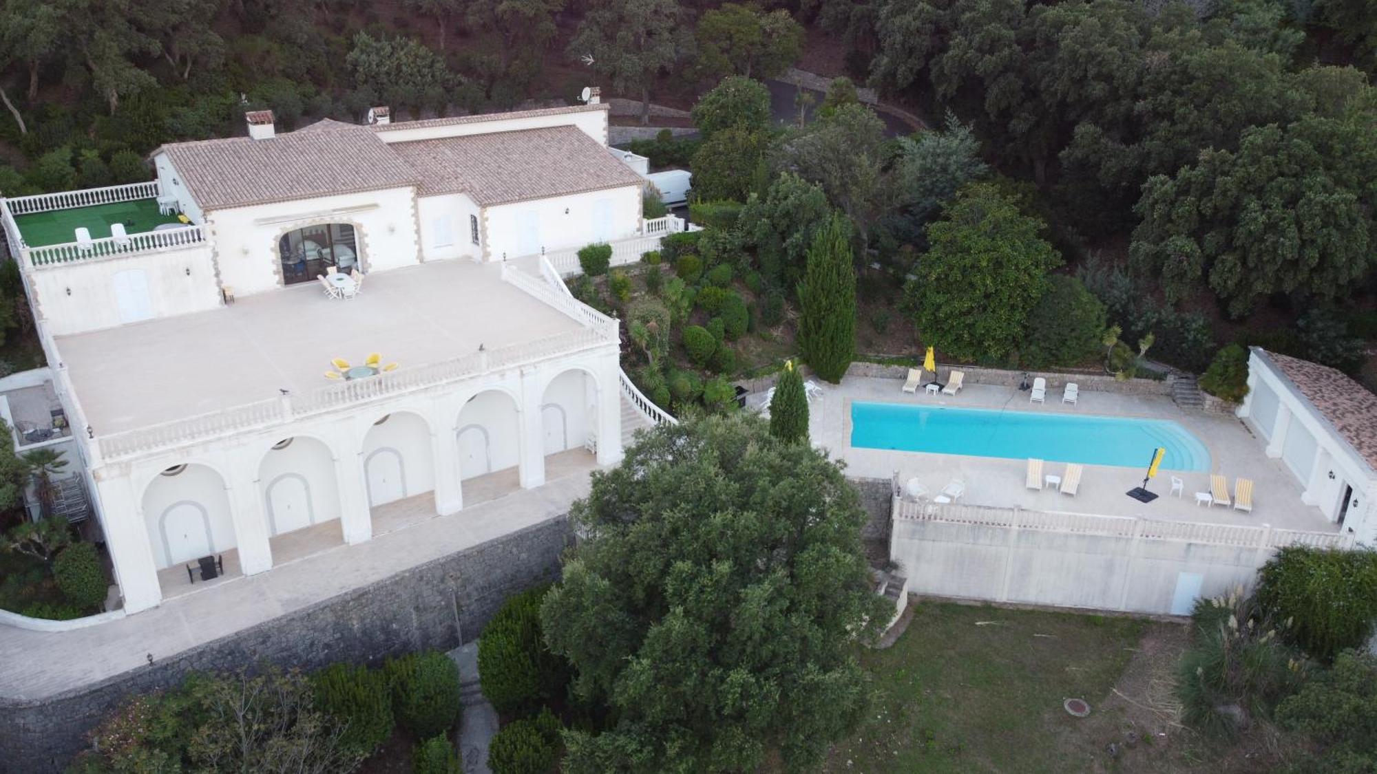 Bel 2 Ou 4 Personnes Vue Sur La Baie De Cannes Immense Piscine Calme Xxl *